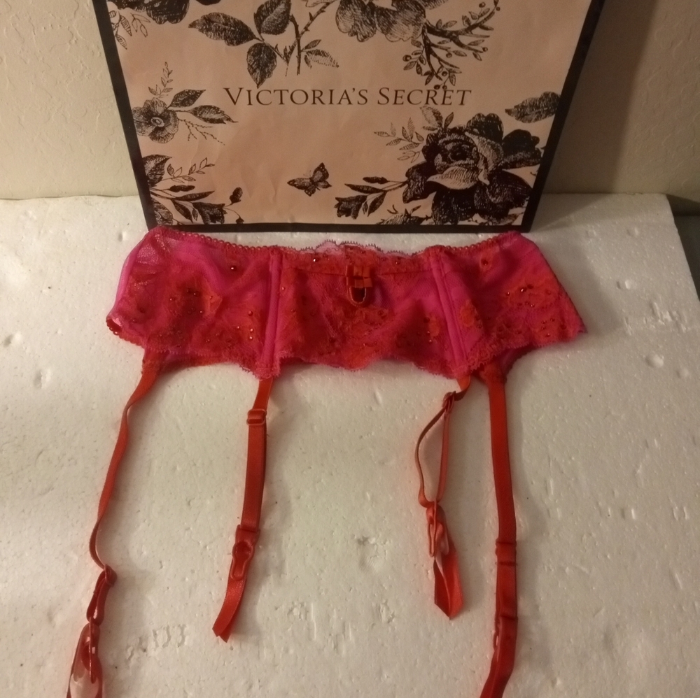Sexy Little Things Garter Belt XS/SP Pre-Owned Clean Good Condition